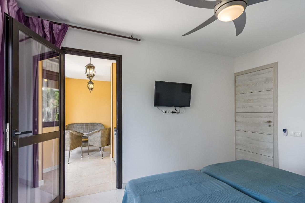 Amazing 3 Bedroom Apartment On The First Line Of The Best Las Americas Beach, Air Conditioner And Terrace Ocean View プラヤ・デ・ラス・アメリカス エクステリア 写真